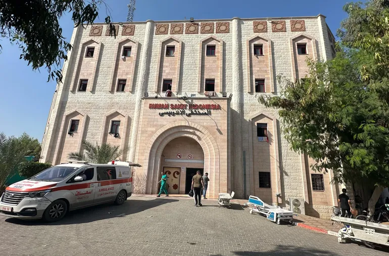 استشهاد مدير المستشفى الإندونيسي في غزة جراء قصف الاحتلال