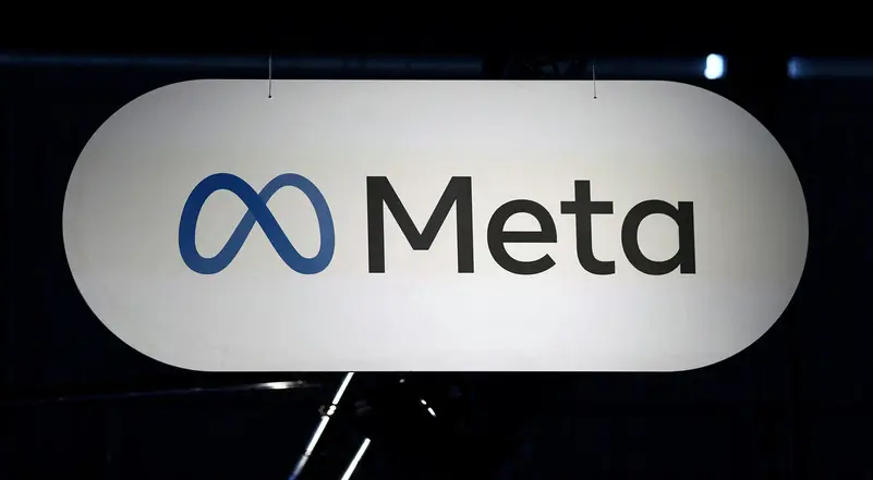 ميتا تجند رئيس الذكاء الاصطناعي في أبل