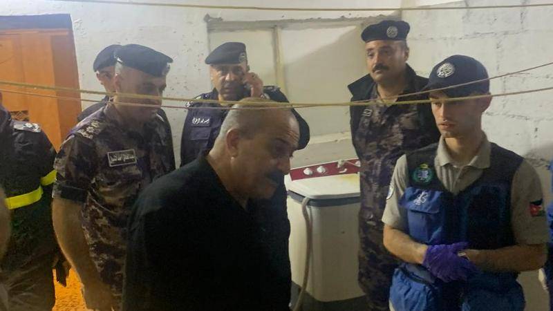 محافظ إربد يوجه بإخلاء منزل في مخيم إربد احترازيا بسبب تشققات