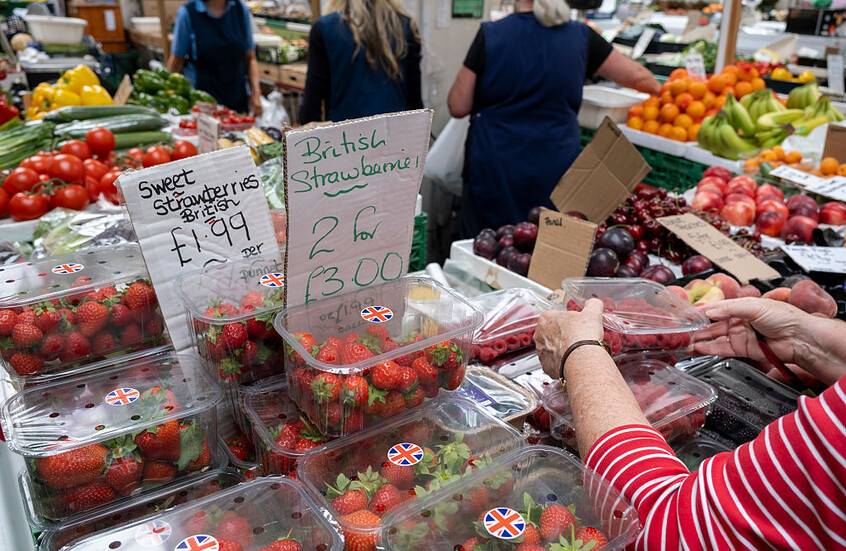 متجاوزا التوقعات.. التضخم في بريطانيا يصعد إلى أعلى مستوى منذ أكثر من عام