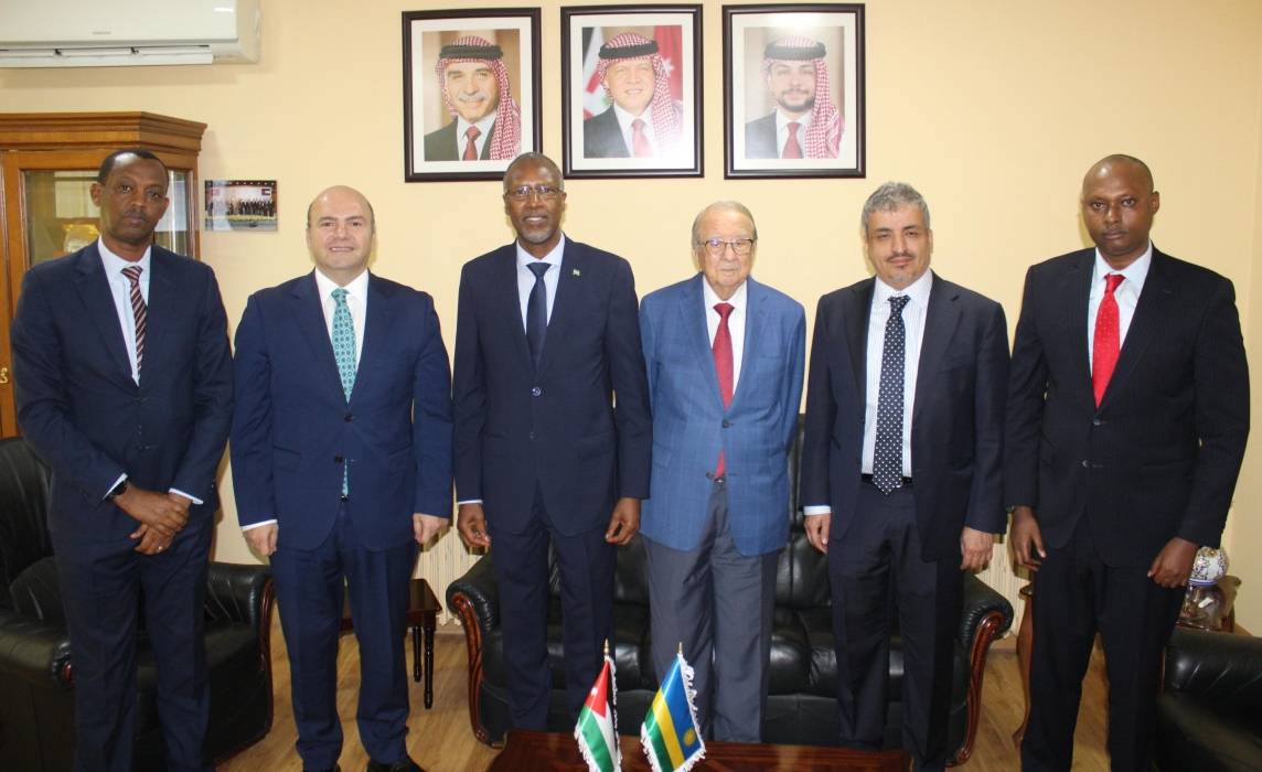 رجال الأعمال تبحث تأسيس مجلس أعمال أردني رواندي