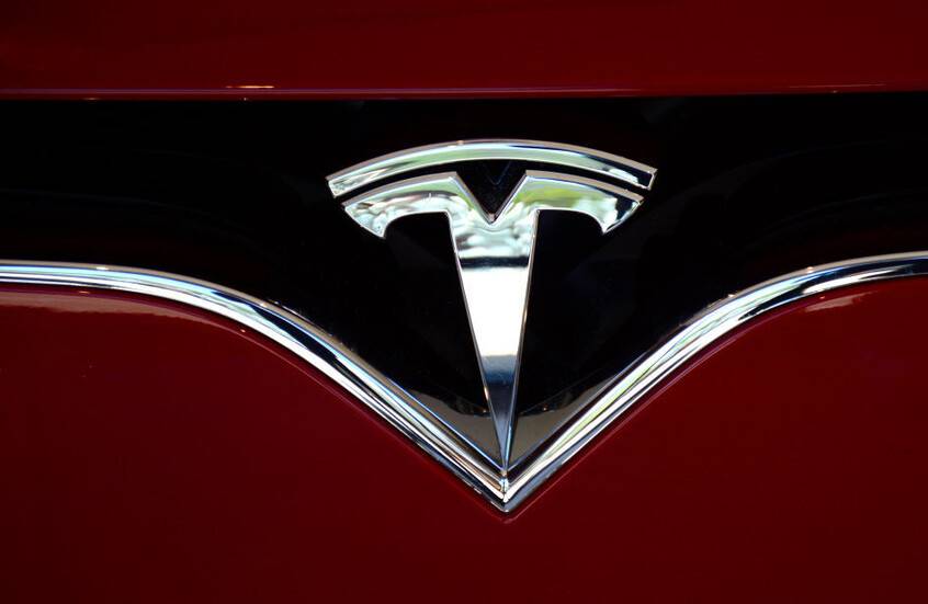 تسلا تسجل تراجعا في الأرباح والمبيعات وتحذر من تأثير قانون ترامب الضريبي الجديد