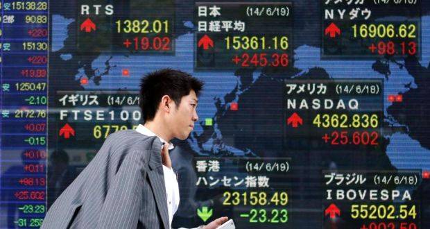 الأسهم الآسيوية تتراجع وسط ترقب مهلة الرسوم الجمركية