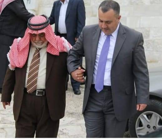 المحامي أسامة محمد أبو عنزة يكتب : كيف أرثيك، أبي؟