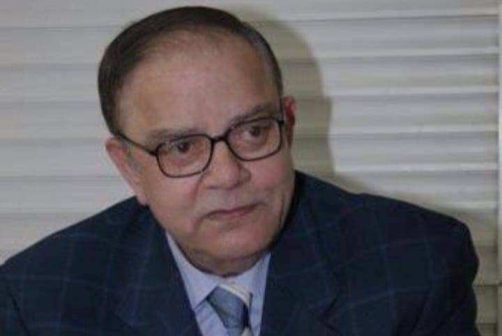 عاطف ابو حجر يكتب :  الإعلامي الكبير يطلب الكرامة لا المساعدة