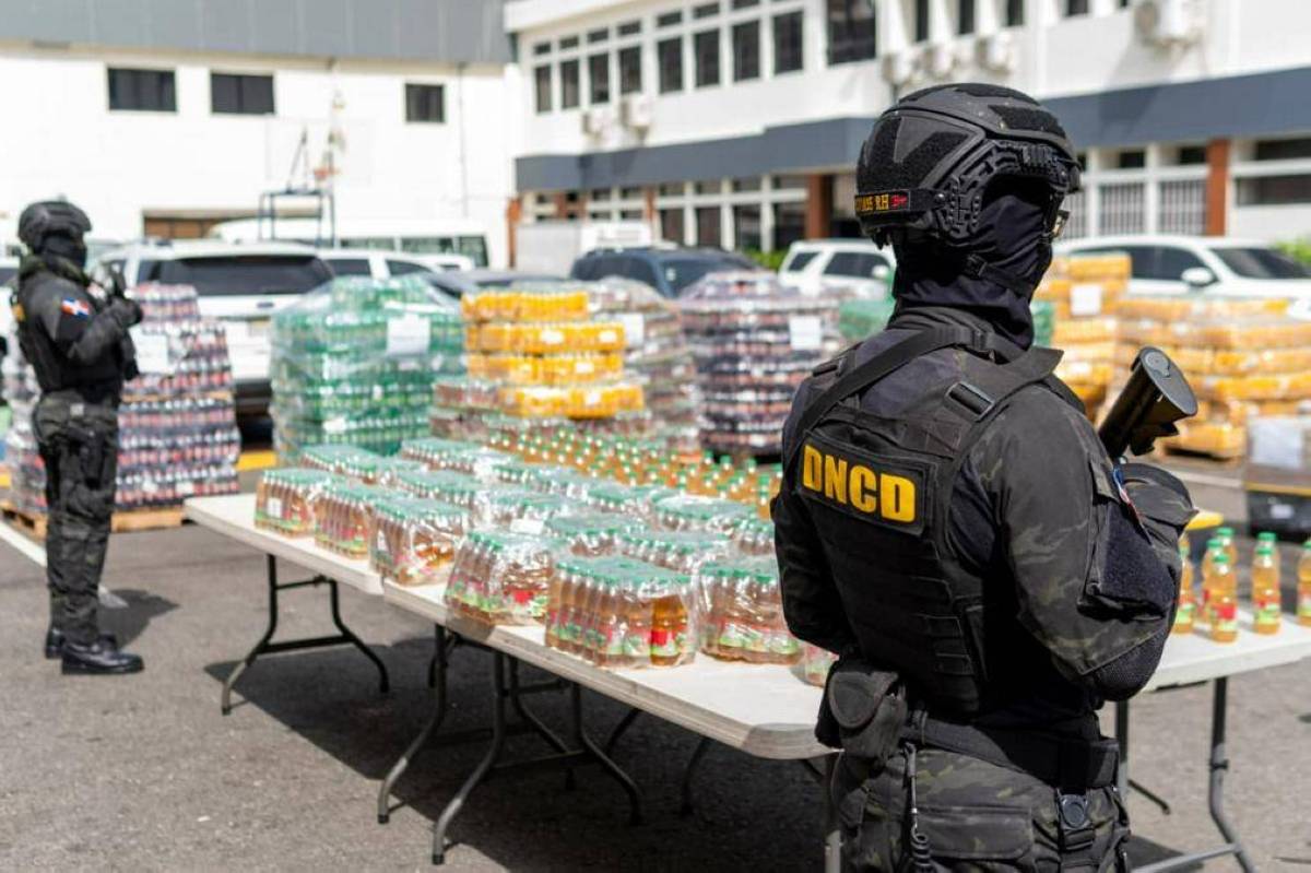 عصائر ممزوجة بالمخدرات.. الدومينيكان تُحبط أكبر عملية تهريب كوكايين سائل