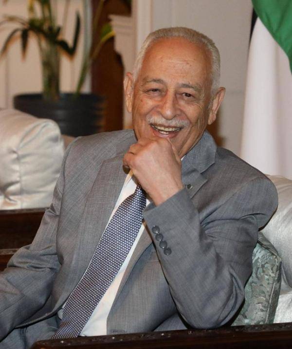 حاتم القرعان يكتب : يوسف العيسوي .. نهر عطاء لا يعرف الجفاف