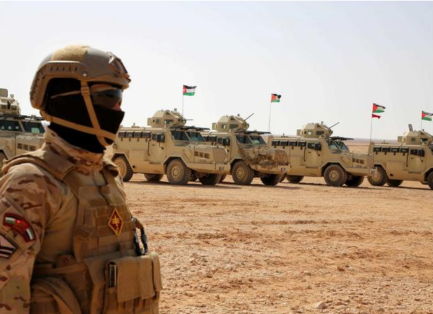 عشيرة العبيدات تذكر نتنياهو: نحن أبناء من ردوا دباباتكم إلى النهر حديدًا محترقًا