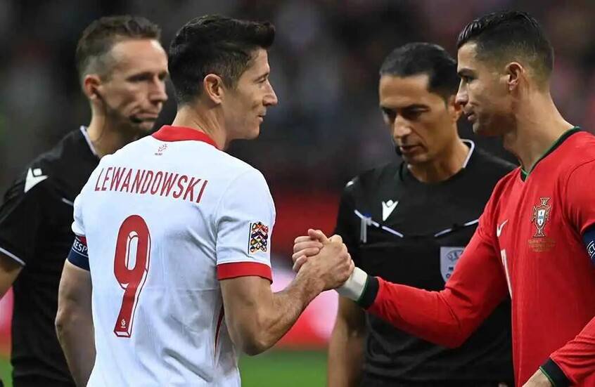 بعد كريستيانو رونالدو.. ليفاندوفسكي يشن هجوما على الكرة الذهبية