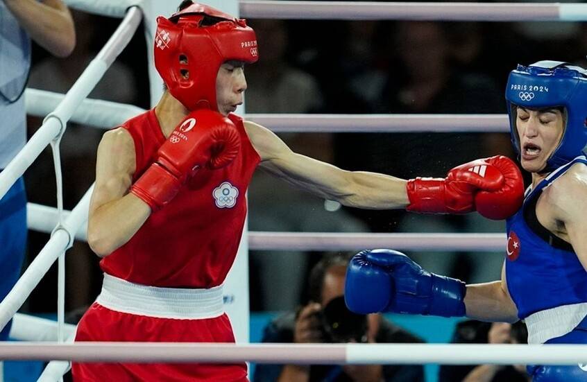 الاتحاد العالمي للملاكمة يقر قرارا تاريخيا لضمان تكافؤ الفرص في المنافسة للرجال والسيدات