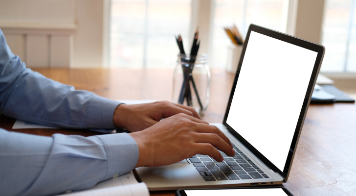 بلديات الطفيلة تبدأ بإصدار براءة الذمة العقارية إلكترونيا