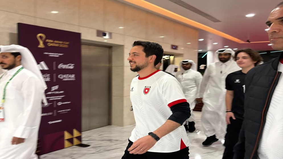 ولي العهد والأمير هاشم والأميرة سلمى يحضرون مباراة الأردن والسعودية