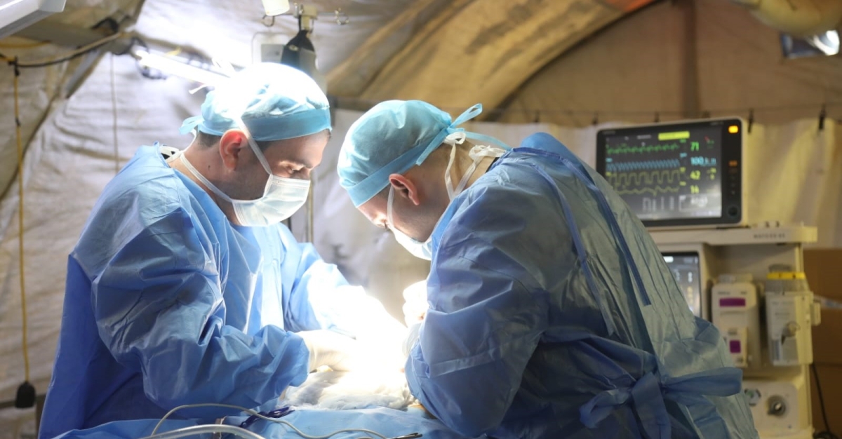 المستشفى الميداني الأردني في غزة  اجرى عملية جراحية نوعية لمريض