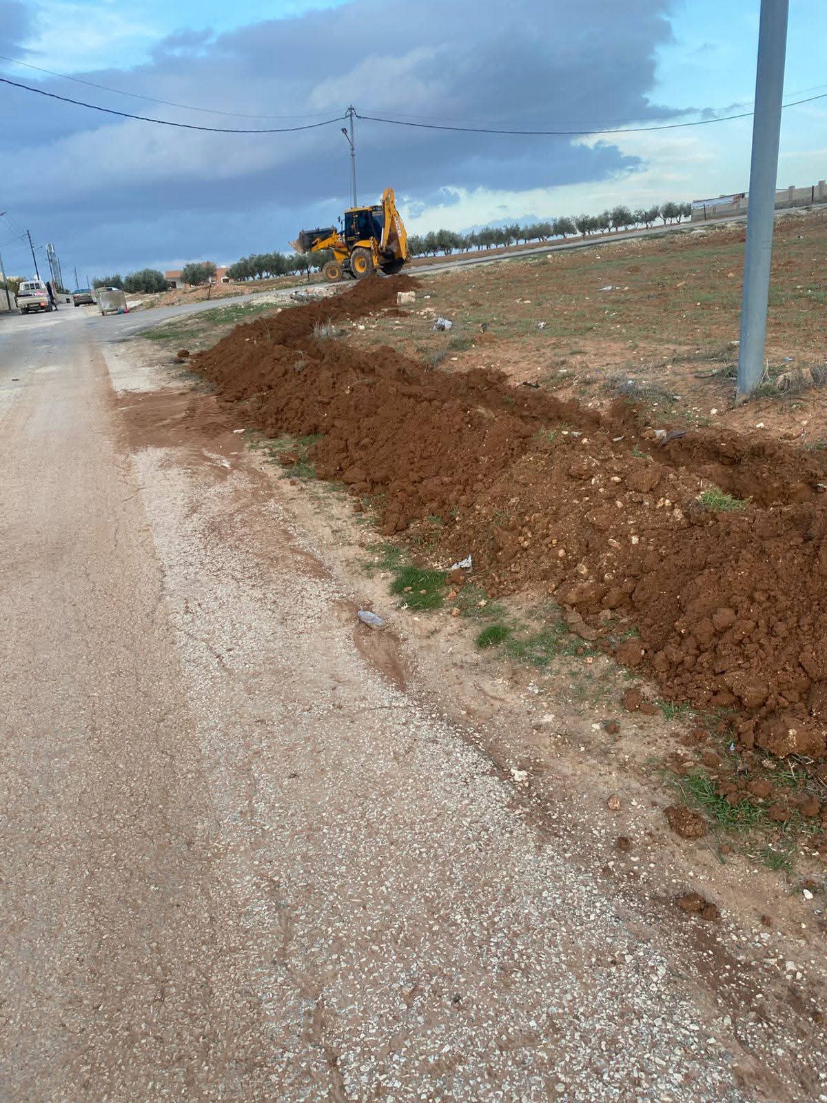 حملة نظافة واسعة للأودية ومجاري السيول بعد المنخفض الجوي في مادبا