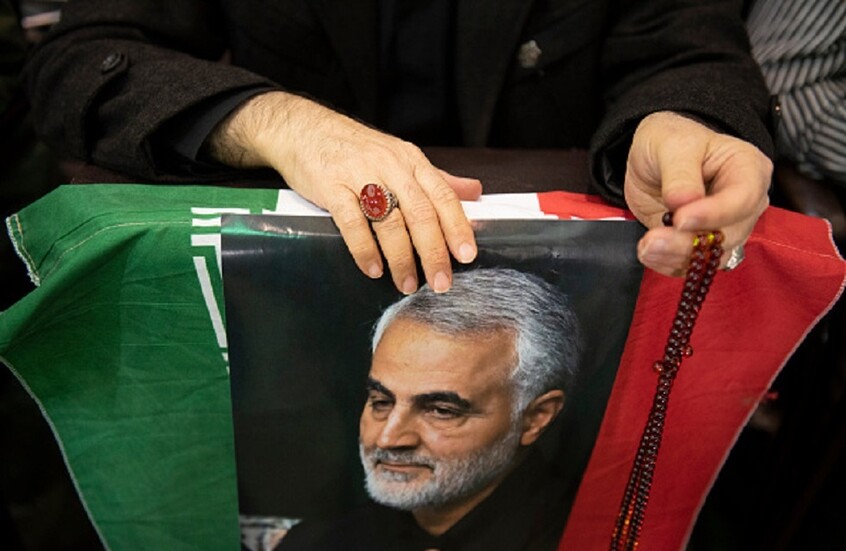 بخط يده.. وسائل إعلام إيرانية تنشر تعزية خامنئي في سليماني (صورة)