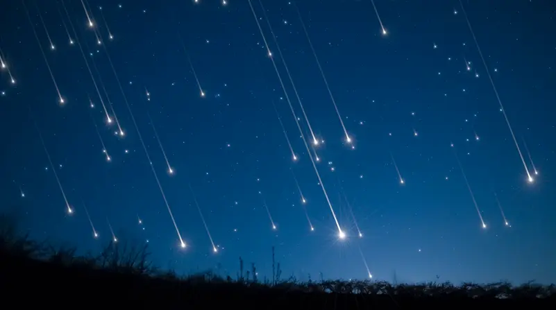 زخة شهب ساطعة في سماء سلطنة عمان.. إليك التفاصيل