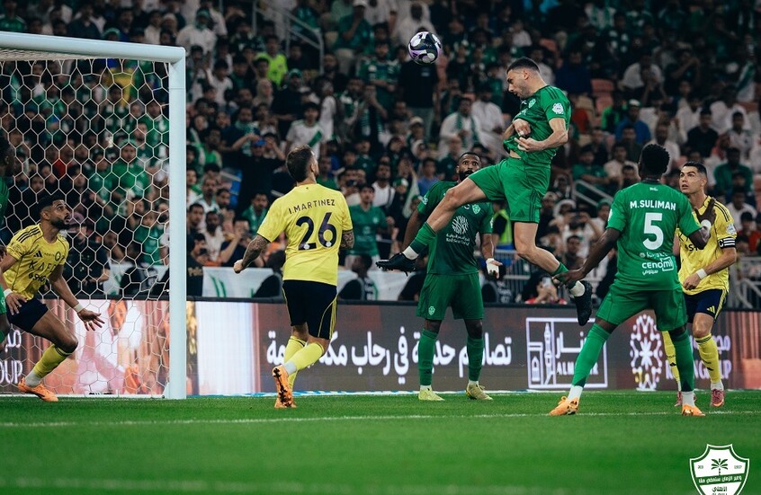 النصر يتعرض لهزيمة مؤثرة من اهلي جدة في الدوري السعودي