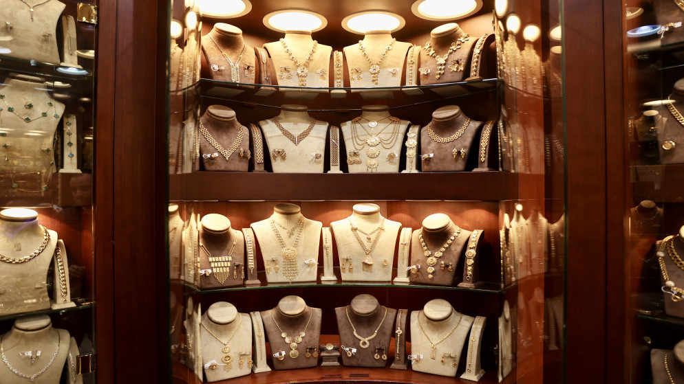 88 دينارا سعر الذهب عيار 21 في السوق المحلية