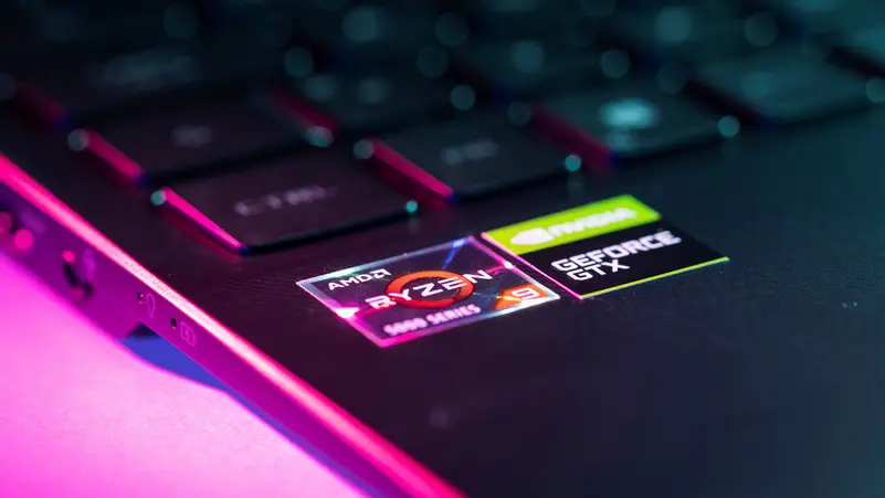 AMD تكشف عن معالجات ذكاء اصطناعي جديدة للحواسيب والألعاب