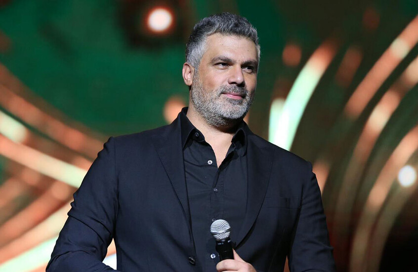 فارس كرم: مستعد أذبح أولادي كرمال أمي.. وكنت أقوي مورفين والدي لأقتله!