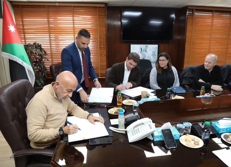 توقيع اتفاقية دراسات مشروع التخلص من المخلفات الحيوية في محطة السمرا