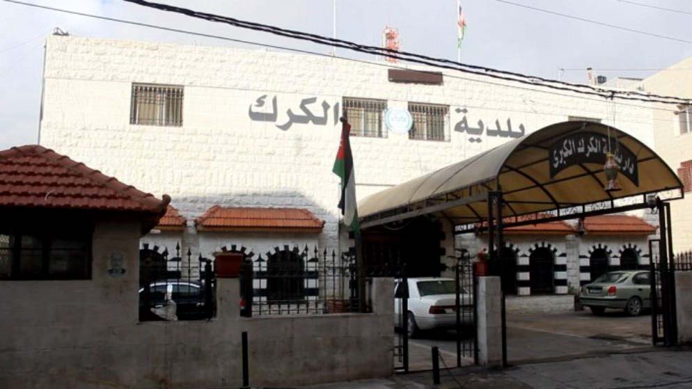 بلدية الكرك تتعامل مع الملاحظات والبلاغات الواردة خلال المنخفض الجوي