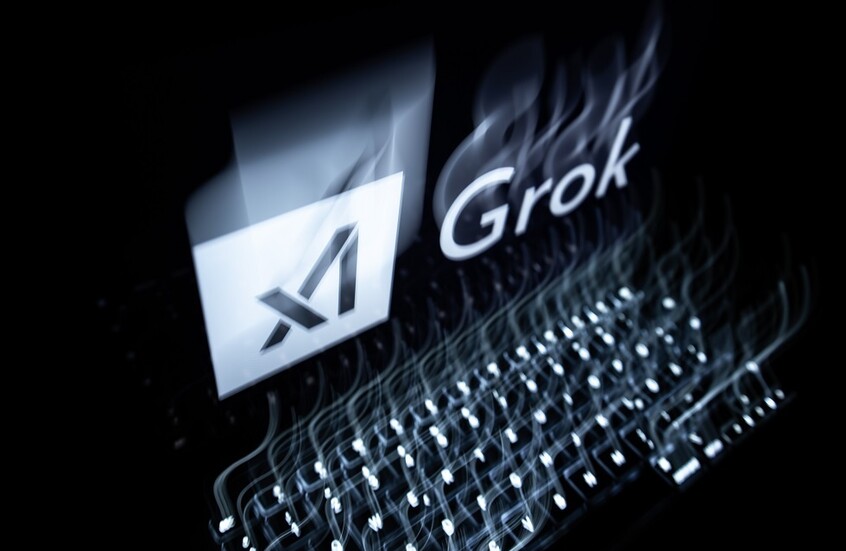 وسط تهديدات بحظر إكس.. ماسك يرد على مهاجميه بسبب إنشاء Grok صورا إباحية لفتيات حقيقيات