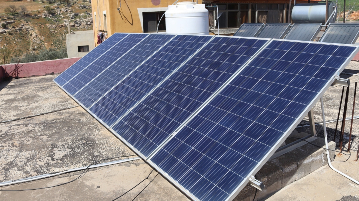 الخرابشة: فلس الريف يزود 161 منزلا وموقعا بالكهرباء بكلفة 580 ألف دينار خلال كانون الأول الماضي