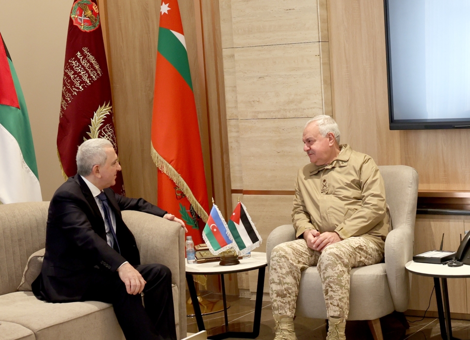 رئيس هيئة الأركان المشتركة يستقبل السفير الأذربيجاني