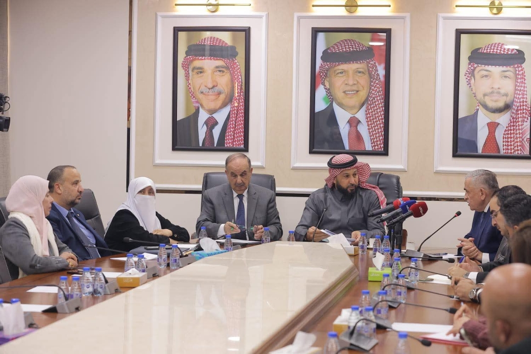 التعليم النيابية تطلع على الأداء الأكاديمي للجامعة الأردنية