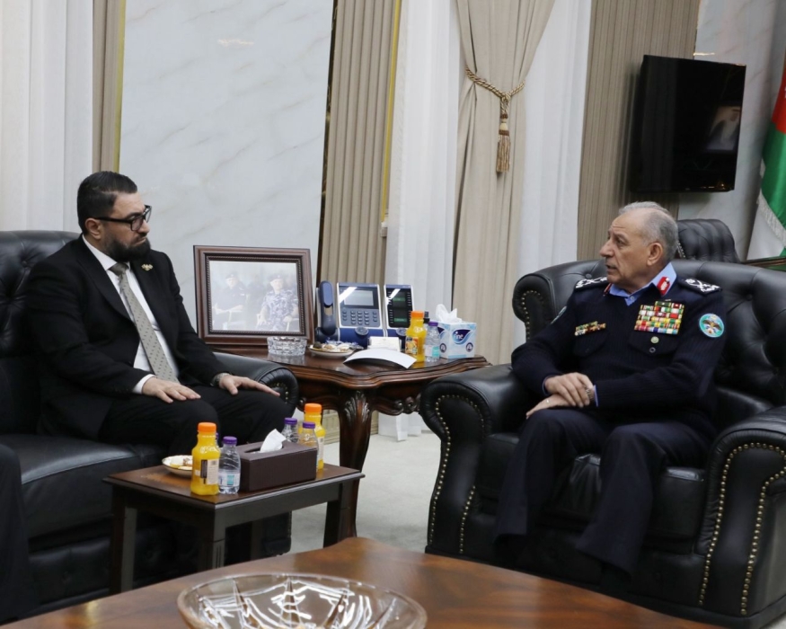 مدير الأمن العام يلتقي وزير العدل السوري ويبحثان تعزيز التعاون المشترك