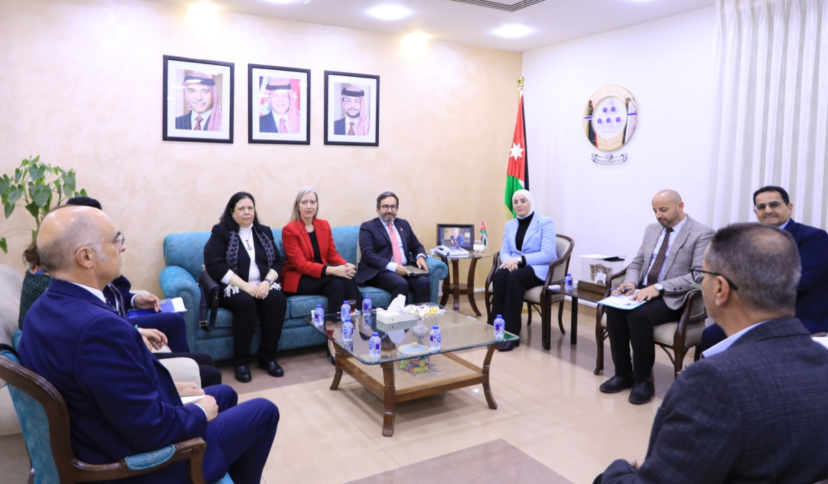 وزيرة التنمية الاجتماعية والمدير التنفيذي لمكتب الأمم المتحدة لخدمات المشاريع