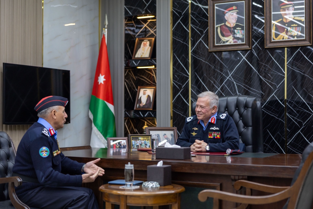 الملك يدعو للاستمرار في مواكبة كل ما هو حديث لتطوير المنظومة الأمنية.