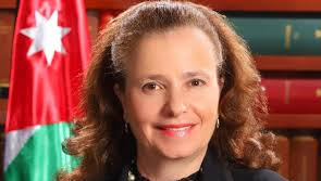 كريستين حنا نصر : دولة الرئيس جعفر حسان يعمل بإخلاص وفق كتاب التكليف السامي