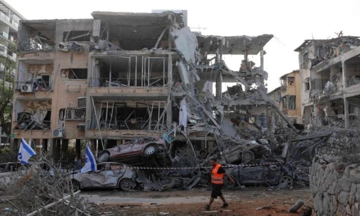 هيئة البث للاحتلال : إسرائيل تفضّل تأجيل ضربة أمريكية لإيران لصالح هجوم أوسع