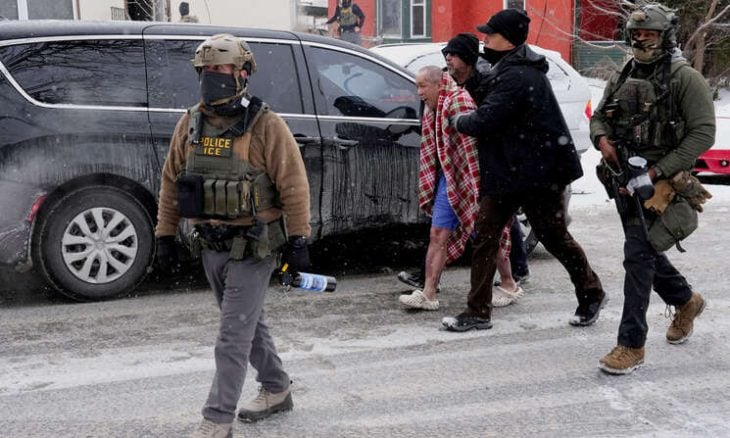 أرقام قياسية.. 73 ألف مهاجر رهن الاحتجاز في الولايات المتحدة مع توسّع حملة الترحيل