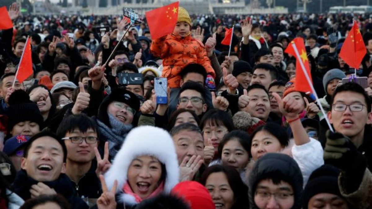 للعام الرابع على التوالي.. سكان الصين في تراجع والعدد يهبط لـ 1.405 مليار