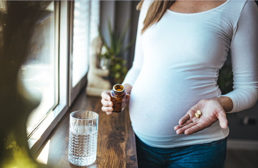 مراجعة علمية شاملة تحسم الجدل حول استخدام الباراسيتامول أثناء الحمل