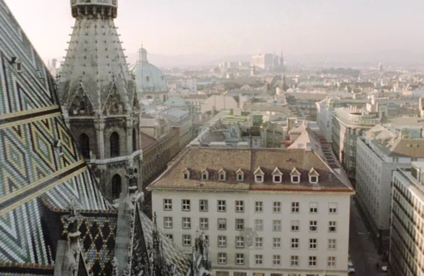 تفاصيل سرقة واسترجاع وعاء ملح فريد!