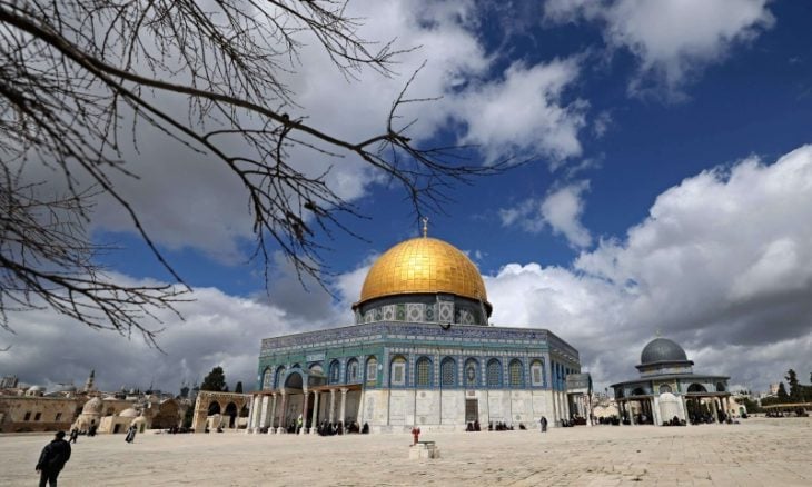 لأول مرة.. إسرائيل تسمح لمقتحمي الأقصى باصطحاب أوراق الصلاة اليهودية