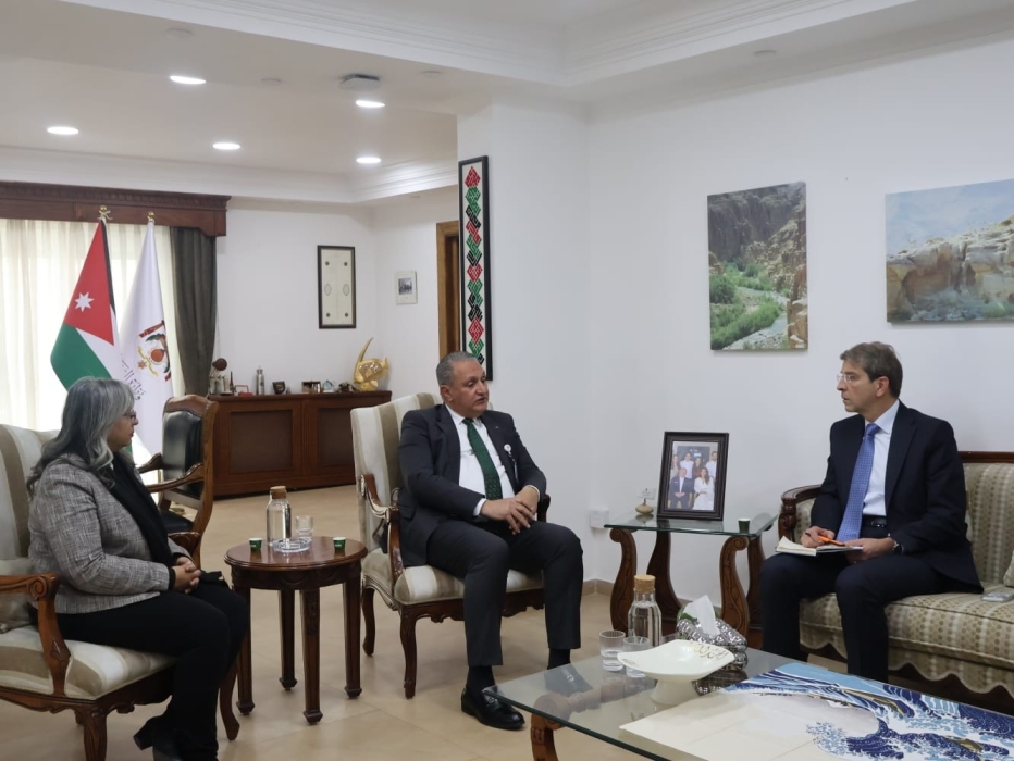 بحث التعاون بين وزارة البيئة واليونيسف