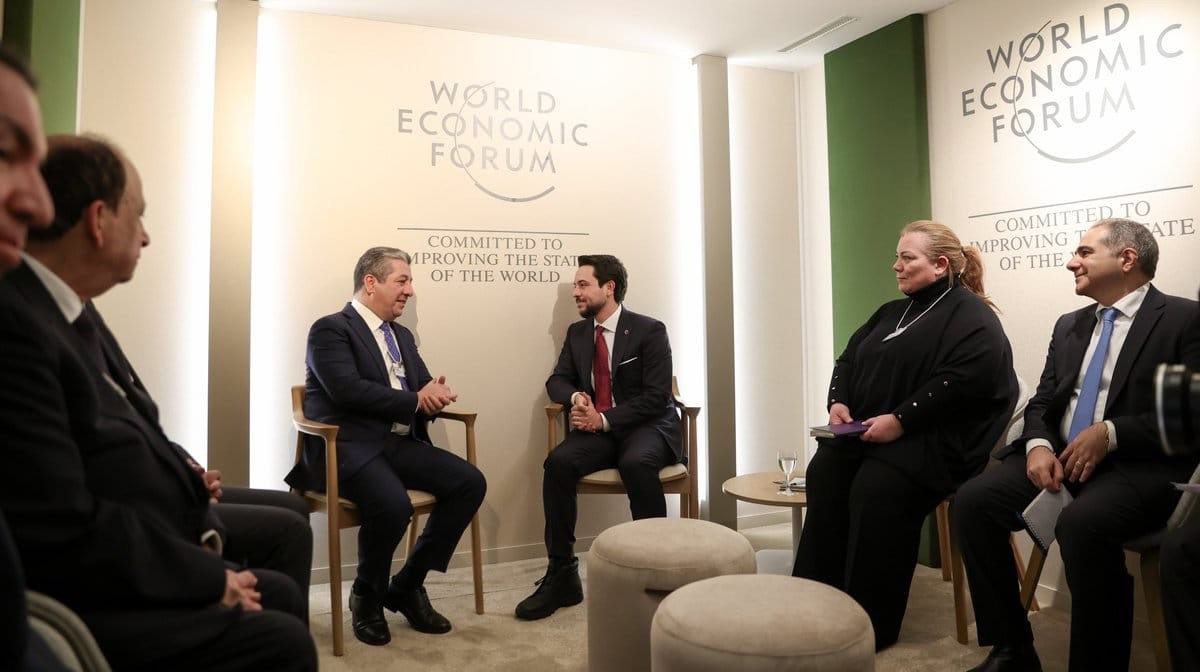 ولي العهد يعقد لقاء في دافوس مع رئيس حكومة إقليم كردستان