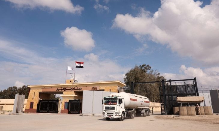 رئيس لجنة إدارة غزة يعلن فتح معبر رفح الأسبوع المقبل