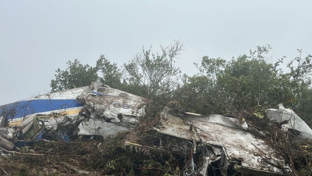 مصرع 15 شخصا بينهم نائب بتحطم طائرة في كولومبيا