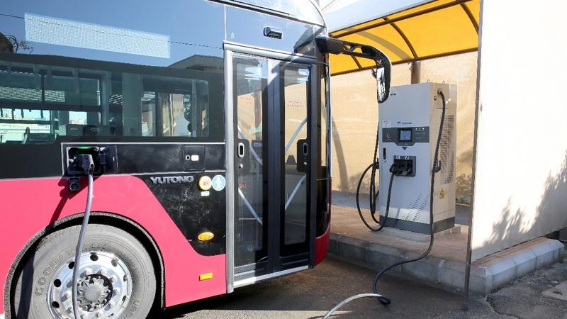 النقل البري: 1134 مركبة كهربائية تعمل في خدمات النقل العام