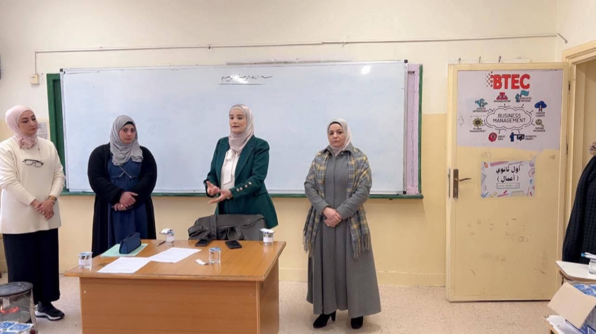 السواريس تتابع الواقع الإداري والتربوي في مدرسة فاطمة الزهراء الأساسية المختلطة