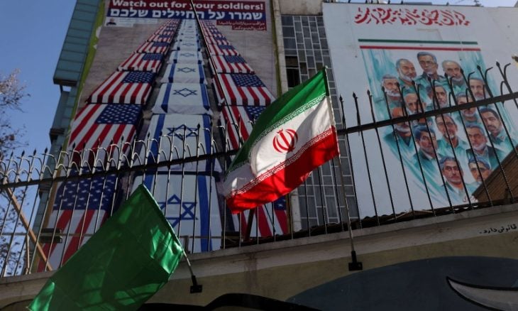 ناشونال إنترست: وساطة عُمان بين إيران وأمريكا مهمة ويجب ألا تقتصر على نقل الرسائل بل لتجنيب المنطقة حربا كارثية