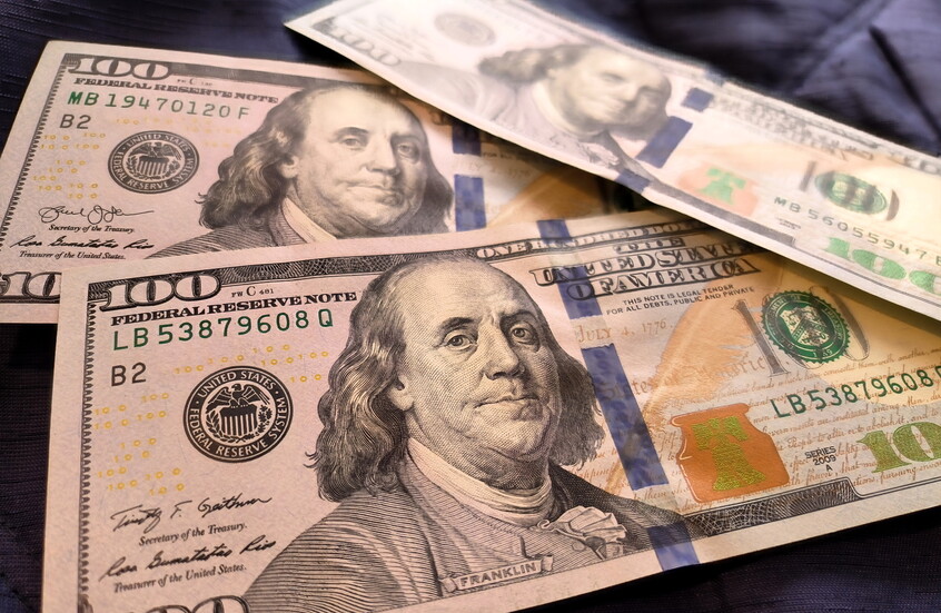 الأسواق تترقب إشارات البنوك المركزية وسط تحسن أداء الدولار