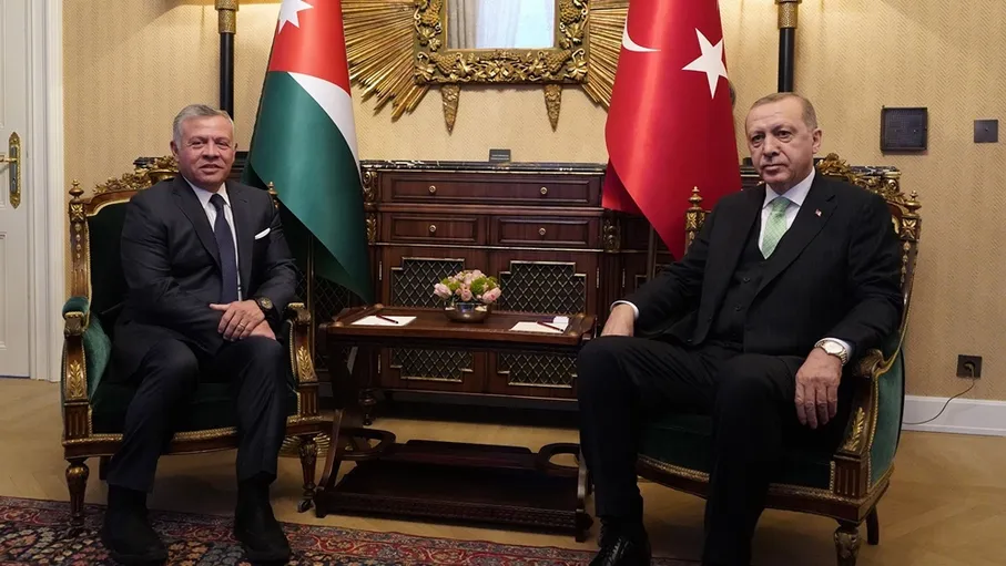 الملك يغادر أرض الوطن في زيارة عمل إلى تركيا