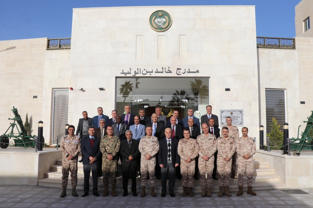 افتتاح برنامج التدريب الموازي والمواطنة لمحاضري مادة العلوم العسكرية بالجامعات